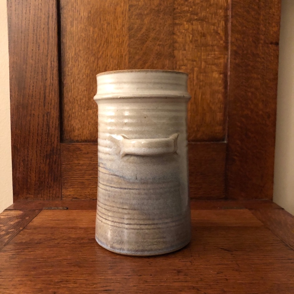 Handcrafted Ceramic Vase (eucalyptus not included) - Picture 6 of 6